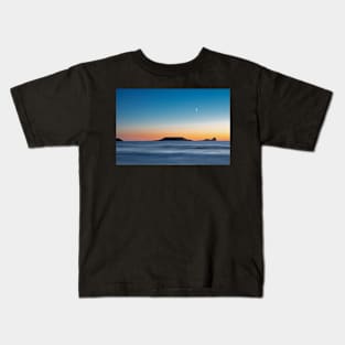 Worms Head, Rhossili Bay with the moon Kids T-Shirt